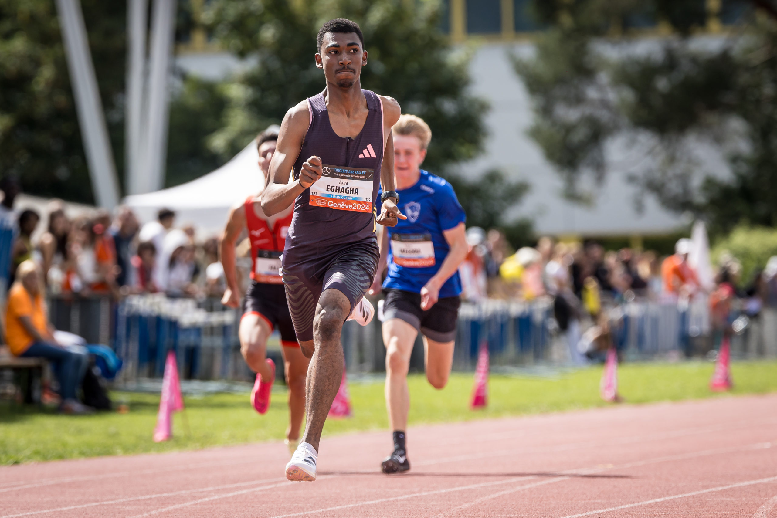 Akira Eghagha (SWI / SFG Bernex Confignon) (2007, 17 years), the Swiss sprinter winner of the 2024 U18 race, in 10"48 at only 2/100 of his own U18 Swiss Record.